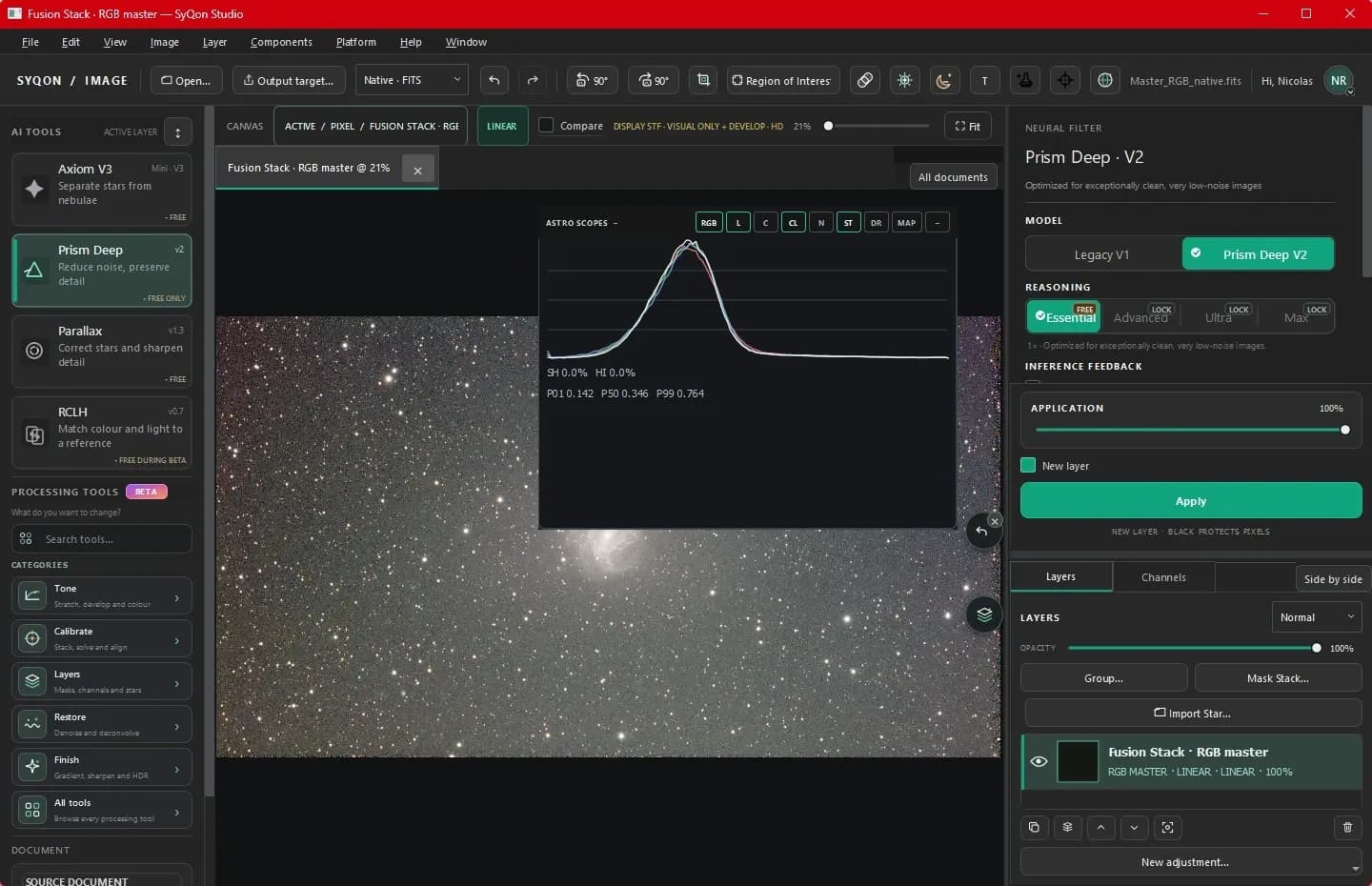 L'espace de traitement de SyQon Studio, avec l'image empilée de M 83